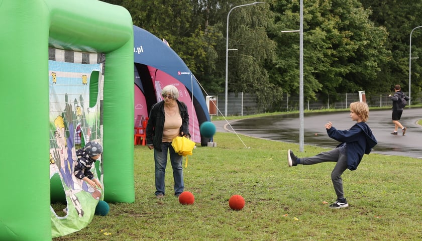 Powiększ obraz: Spartan Skate na torze wrotkarskim przy ul. Jaksonowickiej. Wrocław, 13.09.2025