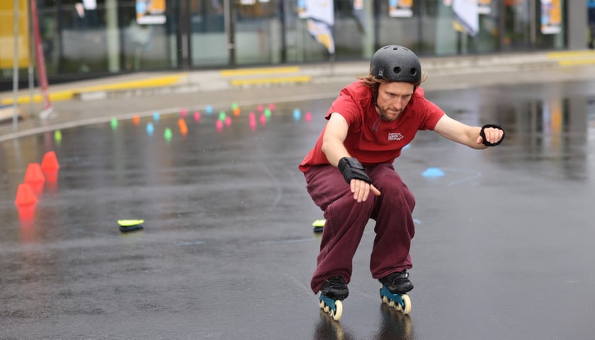 Powiększ obraz: Spartan Skate na torze wrotkarskim przy ul. Jaksonowickiej. Wrocław, 13.09.2025
