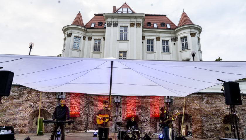 Powiększ obraz: <p>Yellow Ribbon Run 2025 - pierwszy w Polsce bieg spod znaku "żółtej wstążki" odbył się we Wrocławiu 30 września</p>