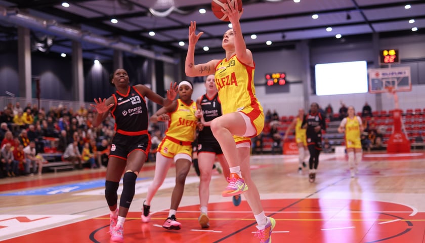 Zdjęcia z meczu Ślęza Wrocław - Energa Toruń - 27.12.2025 r.