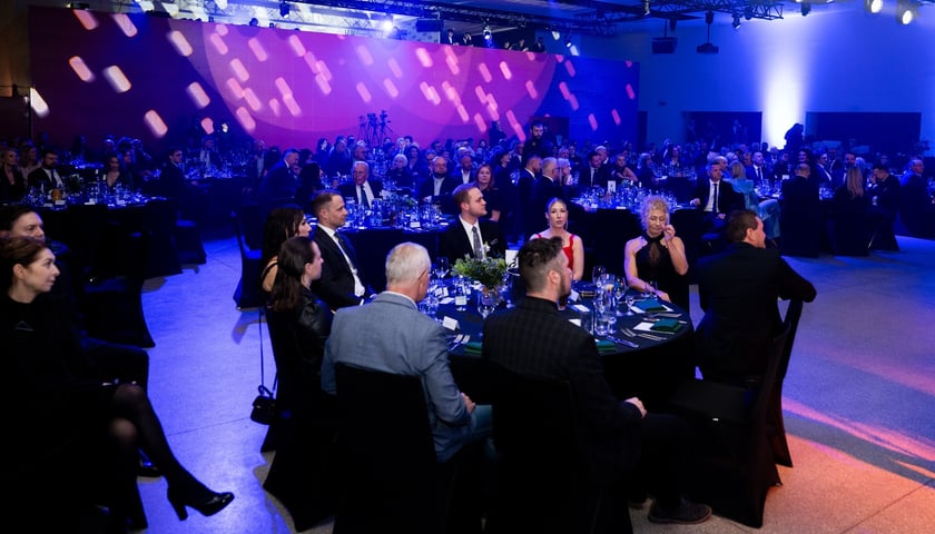 Powiększ obraz: Gala 