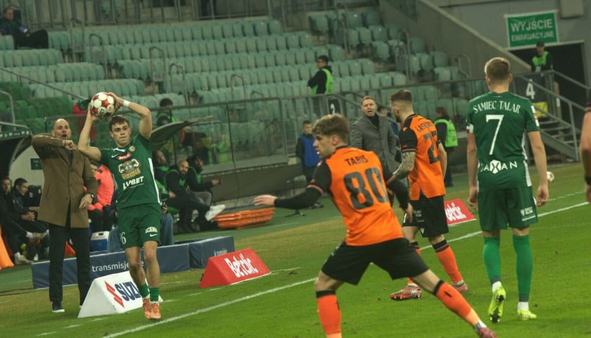 Powiększ obraz: Mecz Śląsk Wrocław - Chrobry Głog&oacute;w. Wrocław, Tarczyński Arena, 28.02.2026