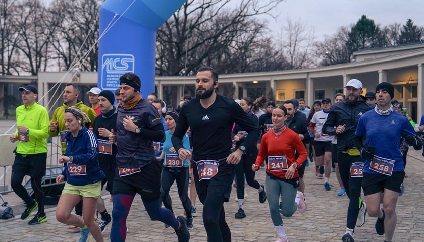 Rozgrzewka, trening, Bieg kontrolny - są kolejne terminy sprawdzian&oacute;w przed p&oacute;łmaratonem