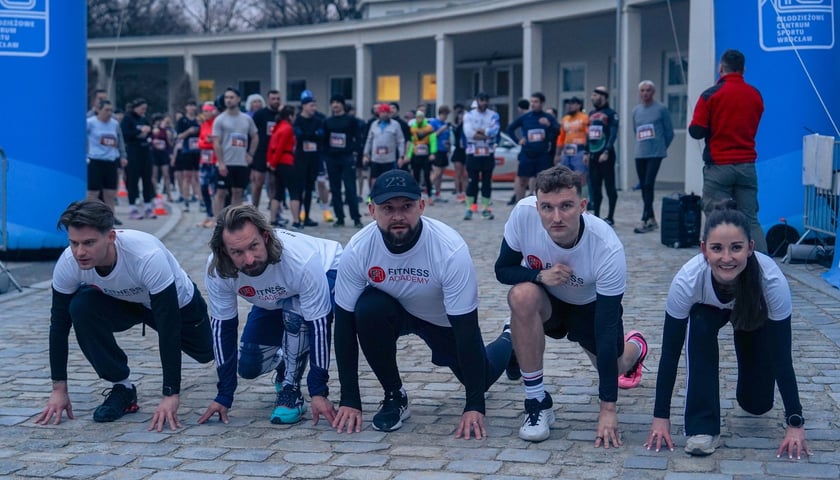 Powiększ obraz: <p>Rozgrzewka, trening, Bieg kontrolny - są kolejne terminy sprawdzian&oacute;w przed p&oacute;łmaratonem</p>