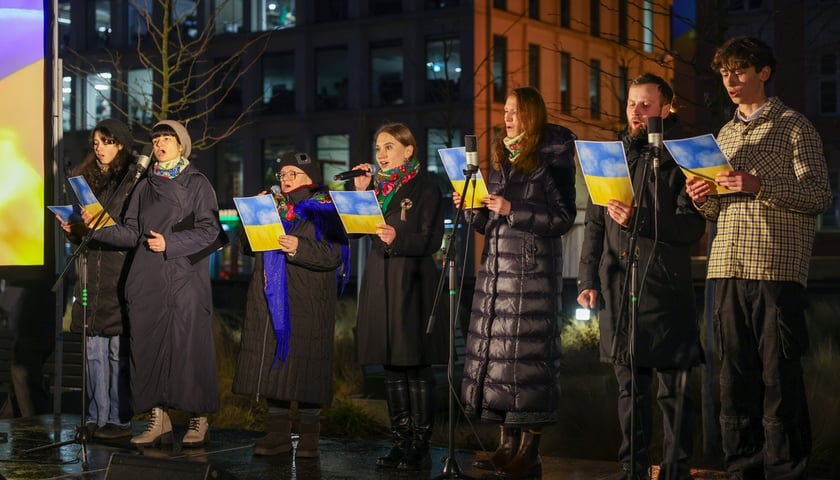 Powiększ obraz: Мітинг до четвертої річниці російського вторгнення в Україну. Площа Новий Тарг, 24 лютого 2026 року