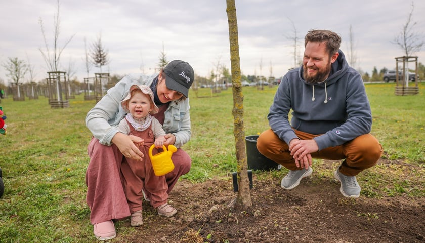 Piknik WROśnij we WROcław w powstającym parku przy ul. Rdestowej
