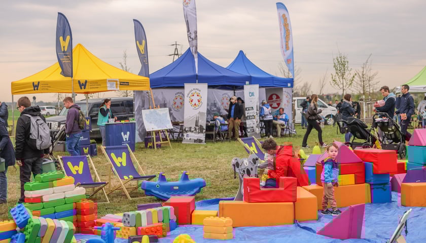 Piknik WROśnij we WROcław w powstającym parku przy ul. Rdestowej