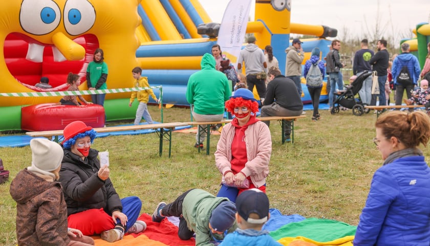 Piknik WROśnij we WROcław w powstającym parku przy ul. Rdestowej