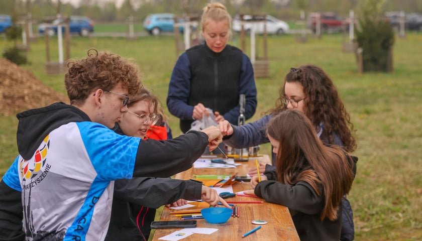 Piknik WROśnij we WROcław w powstającym parku przy ul. Rdestowej