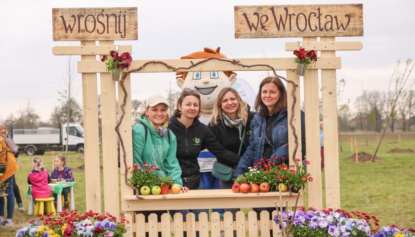 Piknik WROśnij we WROcław w powstającym parku przy ul. Rdestowej