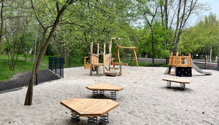 Powstający park przy ul. Idzikowskiego we Wrocławiu