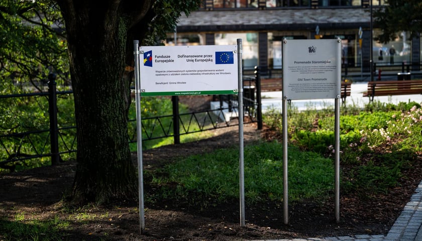Strefa wejściowa od ulicy Świdnickiej na Promenadę Staromiejską w okolicach pomnika Bolesława Chrobrego