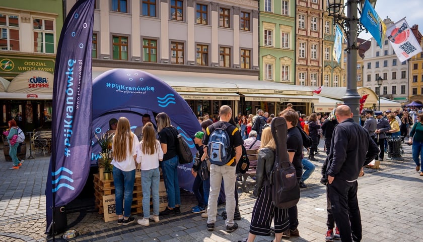 Dlaczego warto pić wrocławską kranówkę? Badania MPWiK