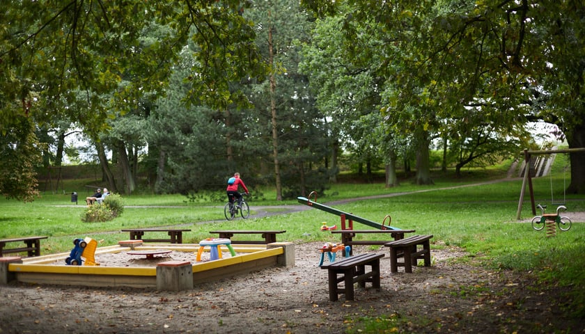 najczęściej park Biskupiński, inaczej zwany Nadodrzańskim