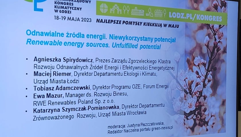 Powiększ obraz: <p>Informacja wyświetlana podczas debaty pt. Odnawialne źr&oacute;dła energii. Niewykorzystany potencjał</p>