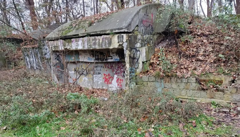 Tak kiedyś wyglądały ruiny schronu przy ul. Skarbowców 52