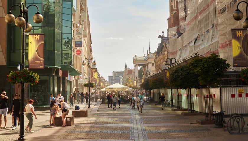 Ulica Świdnicka we Wrocławiu, upały. Zdjęcie ilustracyjne