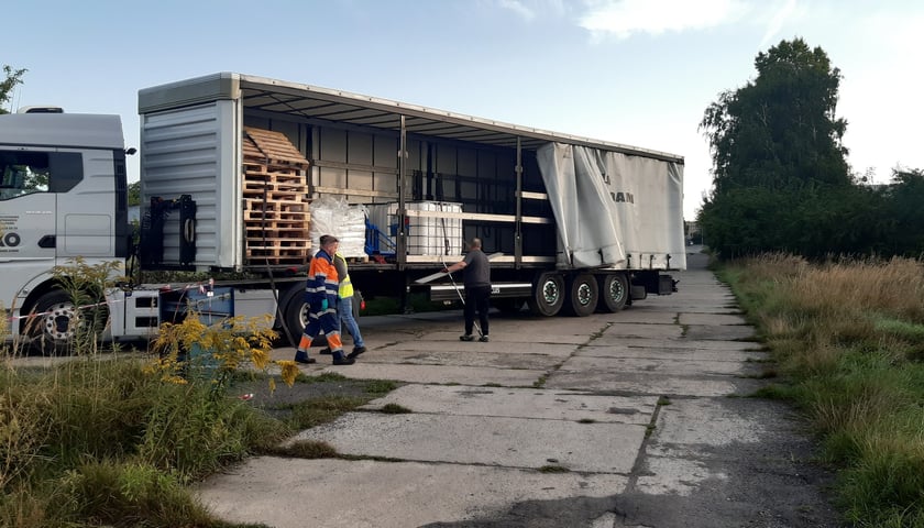 Beczki z toksyczną substancją znikają z Muchobora Wielkiego