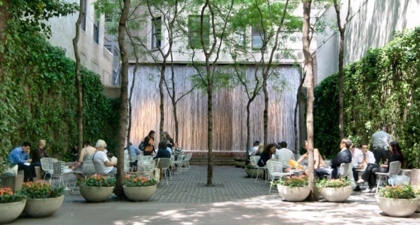 Paley Park w centrum Manhattanu