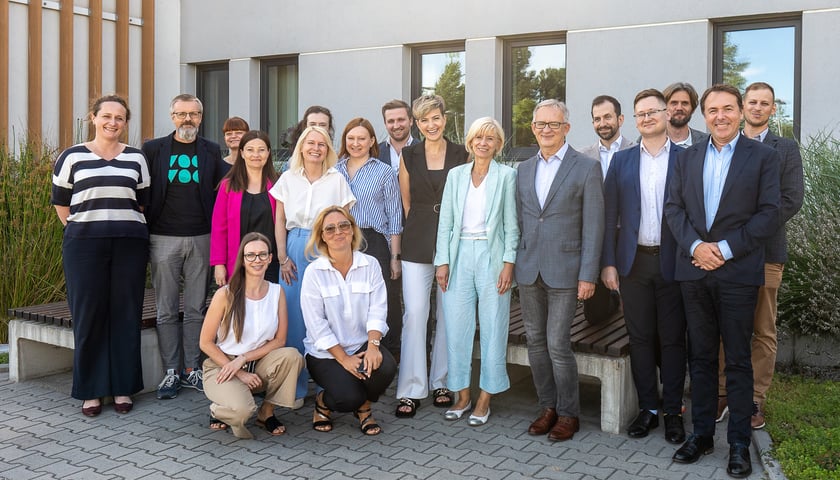 Zdjęcie przedstawia partnerów Projektu NEEST.