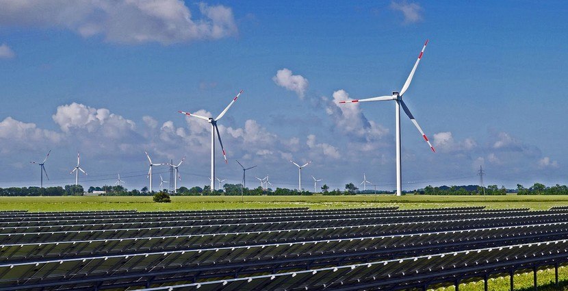 Wiatr to jedno z najczęściej wykorzystywanych odnawialnych źródeł energii