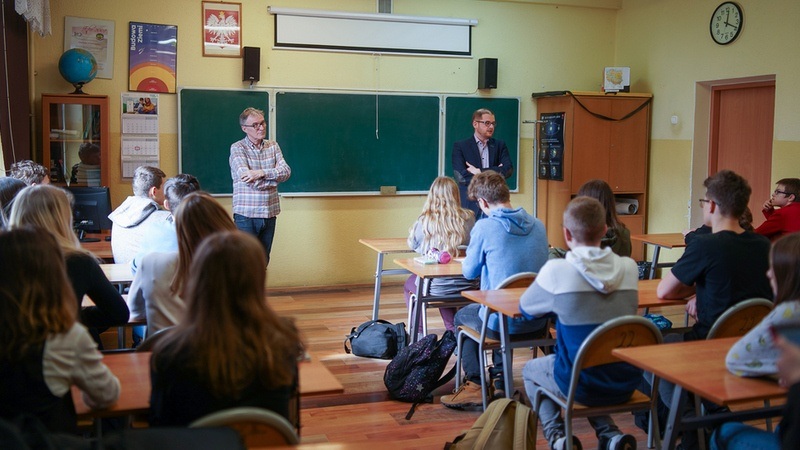 Wiceprezydent Adam Zawada otworzył ekologiczną lekcję w Szkole Podstawowej nr 81 we Wrocławiu