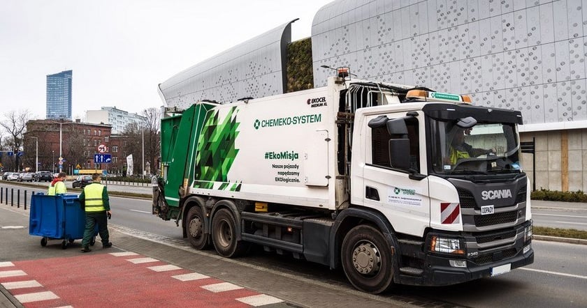 Odbiór odpadów na Krzykach - miasto zwiększa liczbę śmieciarek i kontroli