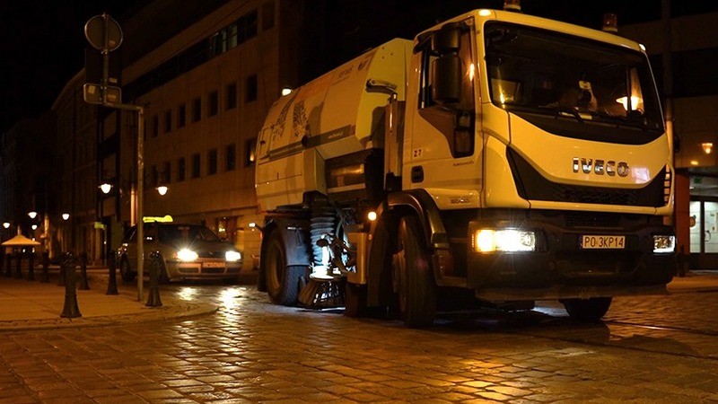 Nocne sprzątanie centrum Wrocławia [WIDEO]