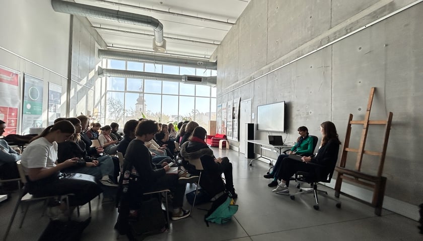 Studenci wrocławskiej ASP na spotkaniu ze specjalistkami z Zarządu Zieleni Miejskiej