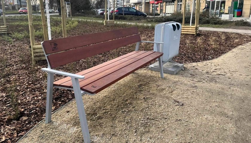 Skwerek u zbiegu ulic Gazowej i Międzyleskiej