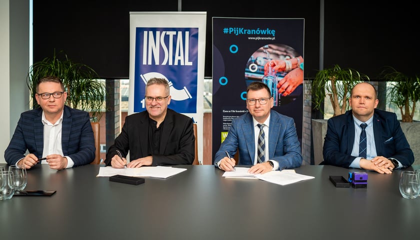<p>Podpisanie umowy na drugi etap prac przy rozbudowie Wrocławskiej Oczyszczalni Ściek&oacute;w</p>