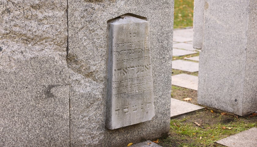 Odnowiony Pomnik Wspólnej Pamięci w parku Grabiszyńskim, 1 listopada 2025