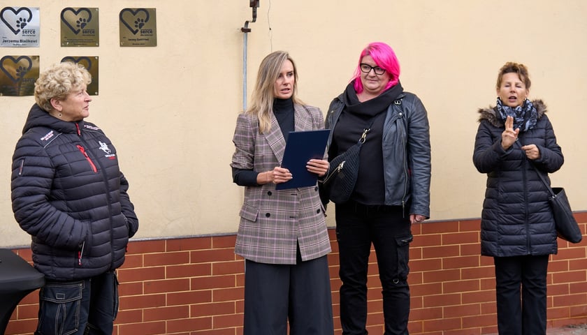 Uroczystość wręczenia odznaczenia &bdquo;Wrocławskie Serce dla Zwierząt&rdquo; i wyr&oacute;żnień