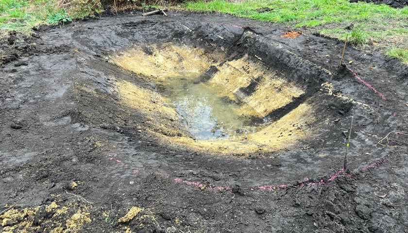 <p>Skwer przy ul. Kajdasza - pażdziernik 2025</p>