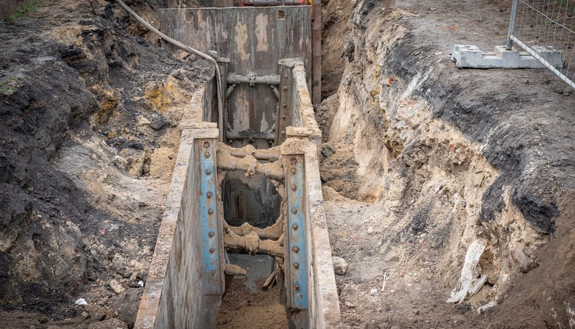 Sieć kanalizacyjna w budowie / zdjęcie ilustracyjne