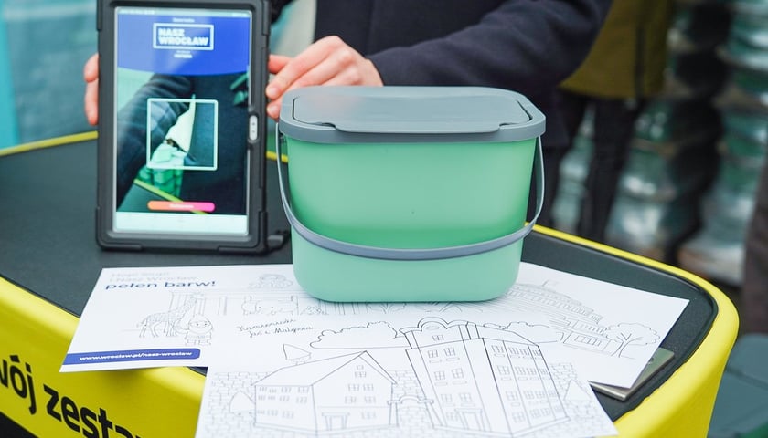 Rozdawanie pojemników na bioodpady przy ul. Zakładowej - 20.12.2025