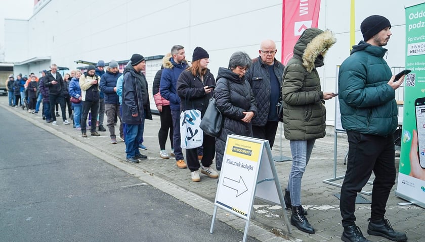 Rozdawanie pojemników na bioodpady przy ul. Zakładowej - 20.12.2025