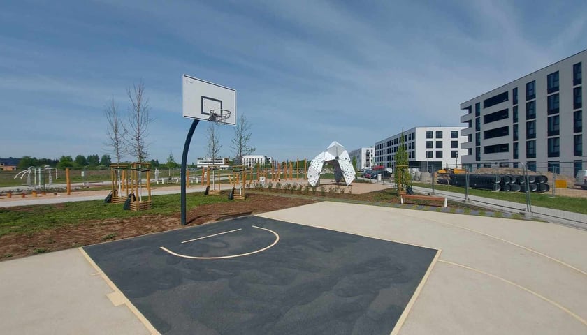 Skwer Hansa Scharouna na Nowych Żernikach we Wrocławiu