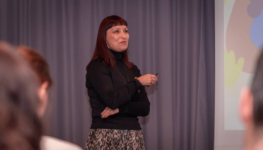 Konferencja Urzędu Miejskiego Wrocławia i PZFD dotyczące Wrocławskiego Standardu Zielonego Budynku. Marzena Horak, dyrektorka Biura Strategii Miasta Urząd Miejski Wrocławia