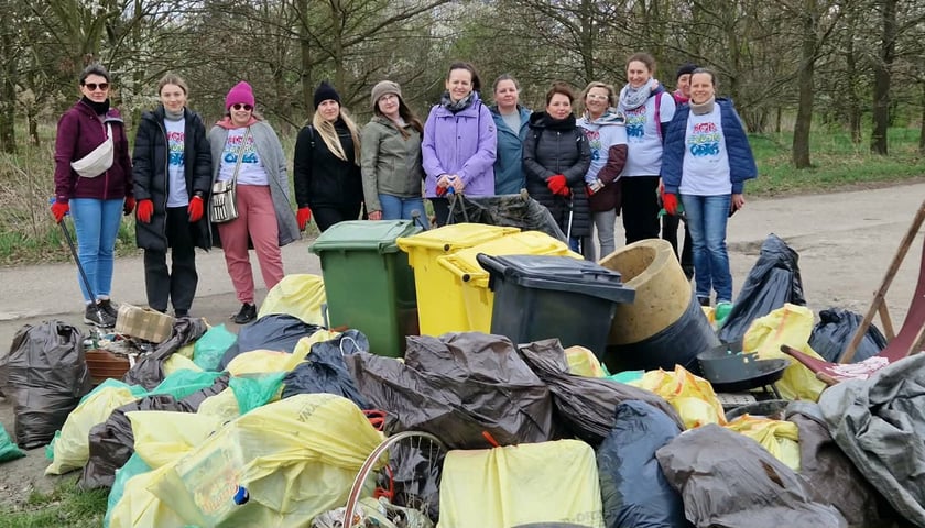 Akcja Czysta Odra, Wrocław, 8 kwietnia 2026, okolice Kładki Zwierzynieckiej