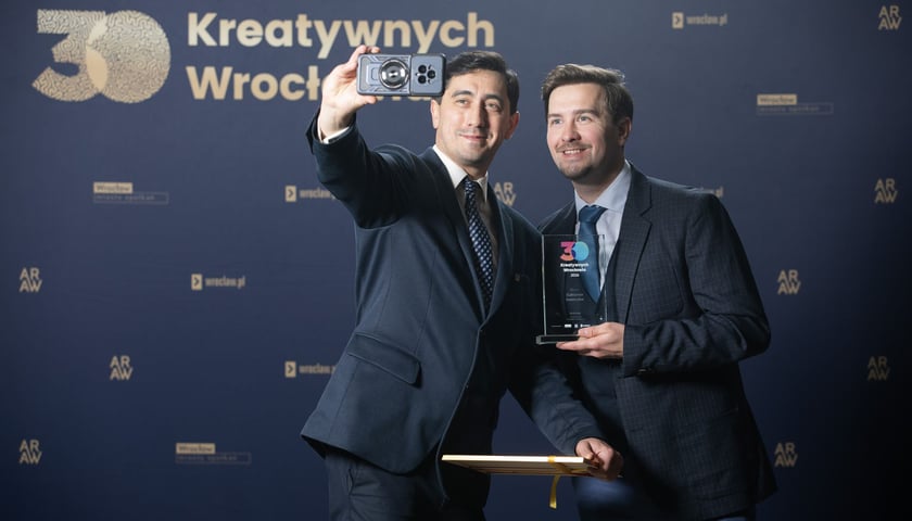 <p>Paweł i Michał Wojczyńscy z Cukierni Łomżanka. </p>