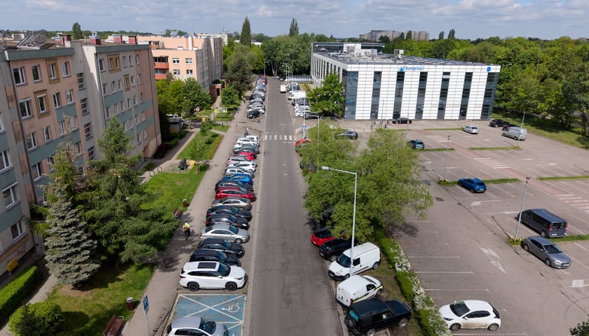 Na zdjęciu ulica Szybowcowa, kt&oacute;ra będzie remontowana w programie Wrocław na Dobrej Drodze