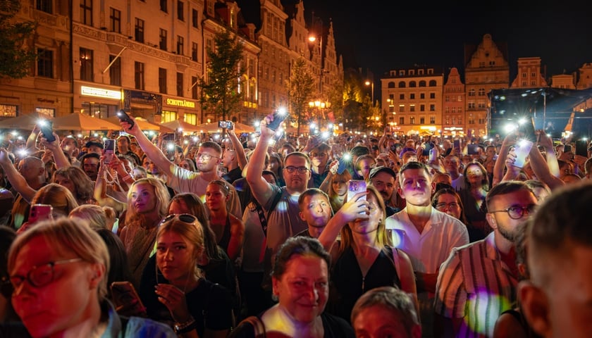 Koncert Budki Suflera i Justyny Steczkowskiej na Rynku.