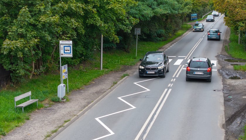 Chodnik na ulicy Mościckiego powstanie od ronda do przejścia dla pieszych i przystank&oacute;w autobusowych