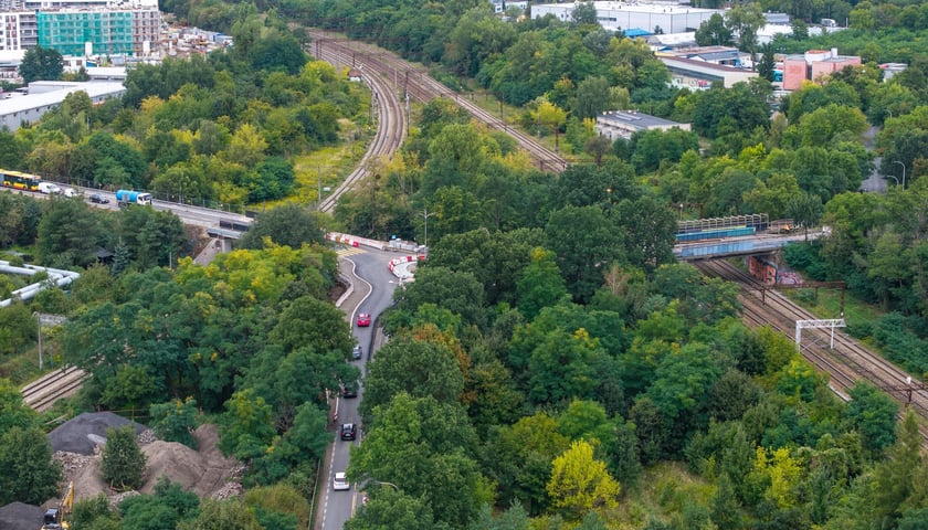 Chodnik na ulicy Mościckiego powstanie od ronda do przejścia dla pieszych i przystank&oacute;w autobusowych