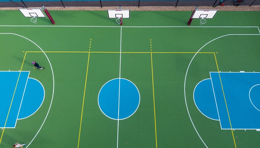 Przebudowane boisko i otoczenie przy Muchoborskim Centrum Sportu, wrzesień 2026