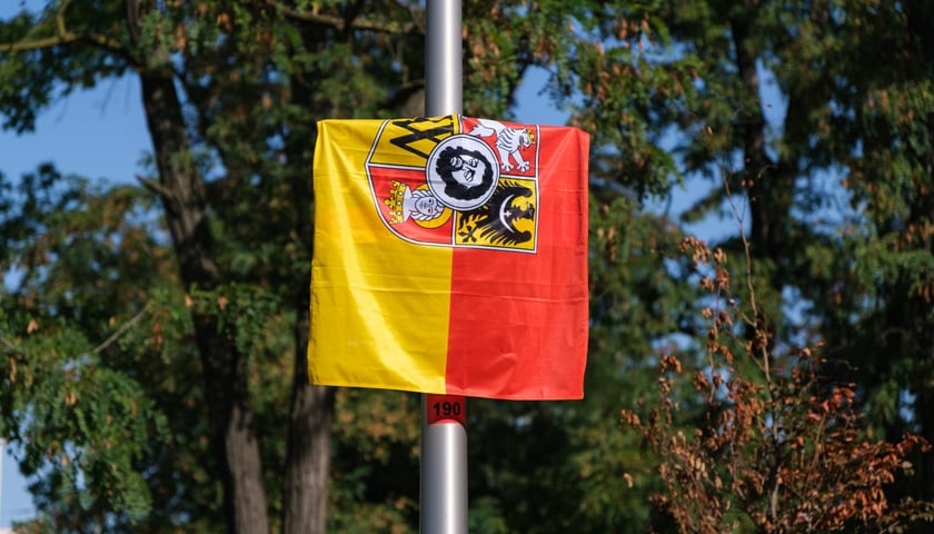 Andrzej Jochelson został patronem skweru u zbiegu ulic Strzegomskiej, Robotniczej i Śrubowej we Wrocławiu. Uroczyste odsłonięcie tabliczki odbyło się w niedzielę, 27 września 2026 r.