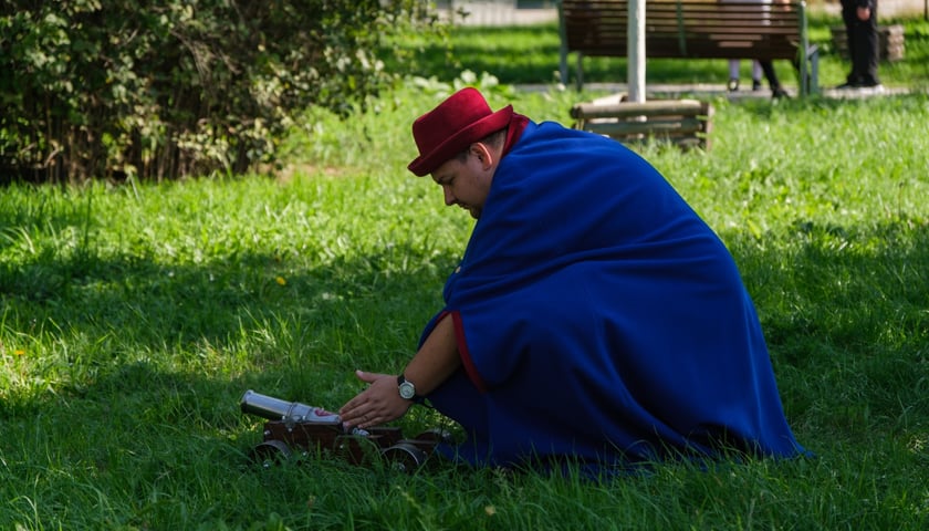 Andrzej Jochelson został patronem skweru u zbiegu ulic Strzegomskiej, Robotniczej i Śrubowej we Wrocławiu. Uroczyste odsłonięcie tabliczki odbyło się w niedzielę, 27 września 2026 r.