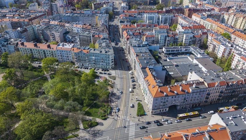 Ulica Nowowiejska z lotu ptaka