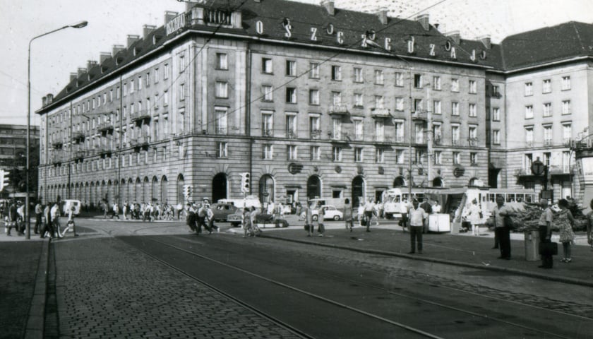 <p>KDM we Wrocławiu - w stronę Renomy</p>